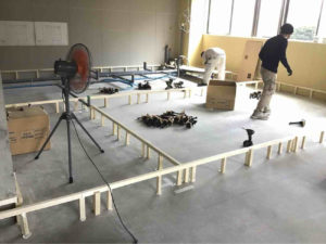 埼玉県草加市のクリニックにて、改修工事に伴う置床工事を行いました。（万協乾式二重床）【秀和建工】