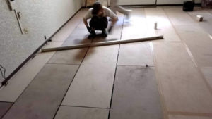 東京都杉並区のマンションにて、１day置床工事を行いました。（乾式二重床）【秀和建工】