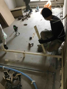 川崎市宮前区のマンションにて、改修工事に伴う置床工事を行いました。（乾式二重床）【秀和建工】