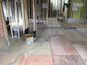 東京都新宿区のマンションにて、置床工事を行いました。（万協乾式二重床）【秀和建工】