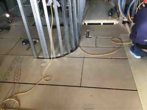 川崎市麻生区のマンションにて、改修工事に伴う置床工事を行いました。（乾式二重床）【秀和建工】