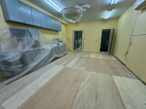 東京都江戸川区の動物病院にて、改修工事に伴う置床工事を行いました。（フリーフロアCP）【秀和建工】２期改修工事