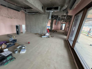 川崎市麻生区の店舗にて、置床工事を行いました。（乾式二重床）【秀和建工】