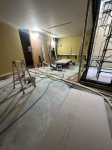 東京都渋谷区の戸建住宅にて、新築工事に伴う置床工事を行いました。（フクビ化学工業フリーフロアCPF）【秀和建工】