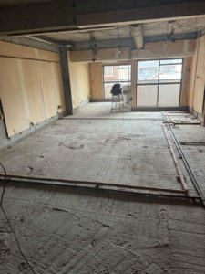 東京都目黒区のマンションにて、１day置床工事を行いました。（乾式二重床）【秀和建工】