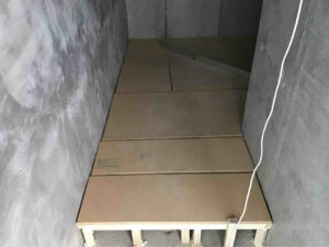 東京都板橋区のマンションにて、置床工事を行いました。（フリーフロアCP）【秀和建工】