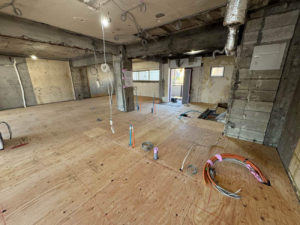 東京都港区のマンションにて、置床工事を行いました。(フリーフロアCP)【秀和建工】