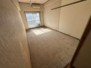 横浜市港南区のマンションにて、置床工事を行いました。（乾式二重床）【秀和建工】