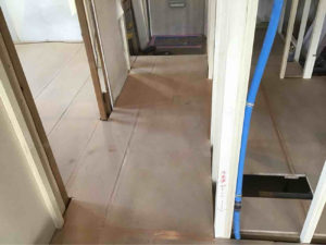 東京都墨田区のマンションにて、置床工事を行いました。（乾式二重床）【秀和建工】