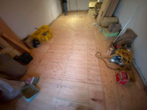 東京都世田谷区のマンションにて、置床工事を行いました。（フリーフロアCP）【秀和建工】