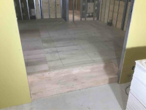 東京都渋谷区の美容室にて、置床工事を行いました。（乾式二重床）【秀和建工