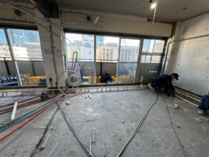 東京都港区のマンションにて、置床工事を行いました。（フリーフロアCP）【秀和建工】