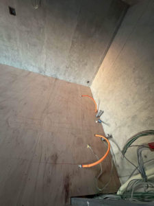 東京都目黒区のマンションにて、1day置床工事を行いました。（乾式二重床）【秀和建工】