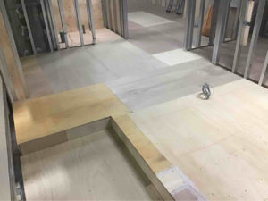 東京都府中市の美容室にて、置床工事を行いました。（乾式二重床）【秀和建工】