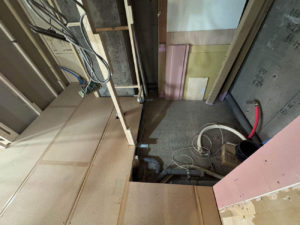 東京都千代田区のマンションにて、改装工事に伴う置床工事を行いました。（乾式二重床）【秀和建工】