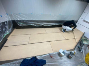 東京都港区のオフィスにて、置床工事を行いました。（乾式二重床）【秀和建工】