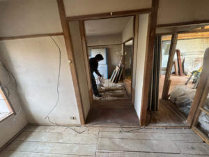 東京都東村山市のマンションにて、1day置床工事を行いました。（乾式二重床）【秀和建工】