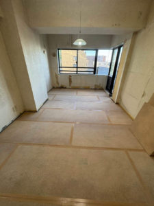 相模原市南区のマンションにて、1day置床工事を行いました。(乾式二重床)【秀和建工】