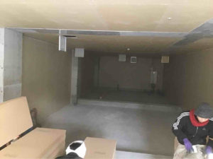 横浜市神奈川区の店舗にて、置床工事を行いました。（フクビプラ木レン）【秀和建工】