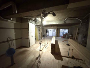 東京都世田谷区のマンションにて、1day置床工事を行いました。(フリーフロアCP)【秀和建工】
