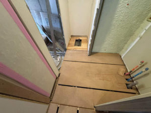 東京都港区のマンションにて、1day置床工事を行いました。（フリーフロアCP）【秀和建工】