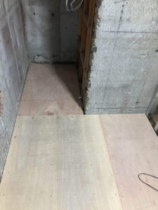 川崎市麻生区の店舗にて、置床工事を行いました。(低床プラ束)【秀和建工】