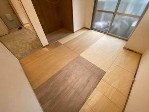 東京都大田区のマンションにて、改修工事に伴う置床工事を行いました。（乾式二重床）【秀和建工】