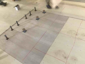 埼玉県吉川市の店舗にて、夜間の置床工事を行いました。（乾式二重床）【秀和建工】