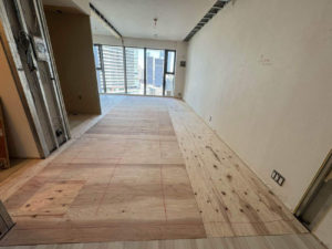 東京都中央区のマンションにて、改修工事に伴う1day置床工事を行いました。（フリーフロアCP）【秀和建工】～2～