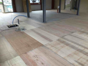 クリニック新装　置床工事　乾式二重床（千葉県千葉市）