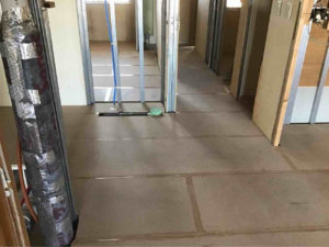 横浜市泉区のマンションにて、置床工事を行いました。（乾式二重床）【秀和建工】