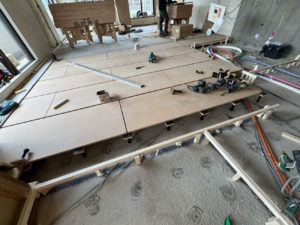 東京都渋谷区のマンションにて、置床工事を行いました。（乾式二重床）【秀和建工】