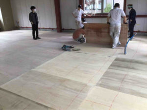 千葉県千葉市の薬局にて、新装工事に伴い置床工事を行いました。（乾式二重床）【秀和建工】