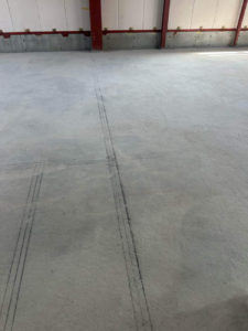 千葉県千葉市の薬局にて、新装工事に伴い置床工事を行いました。（乾式二重床）【秀和建工】