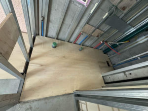 東京都大田区の戸建て住宅にて、改修工事に伴い置床工事を行いました。（乾式二重床）【秀和建工】