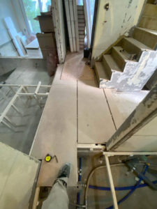 横浜市青葉区の戸建て住宅にて、置床工事を行いました。（乾式二重床）【秀和建工】