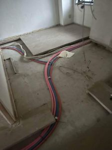 東京都北区のマンションにて、置床工事を行いました。(パーチクルボード)【秀和建工】