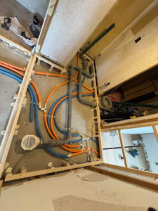 横浜市鶴見区のマンションにて、置床工事を行いました。（乾式二重床）【秀和建工】