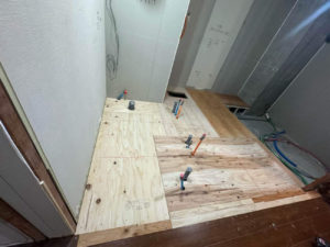 東京都港区のマンションにて、置床工事を行いました。（乾式二重床）【秀和建工】