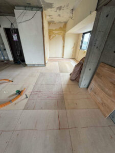 横浜市瀬谷区のマンションにて、1day置床工事を行いました。（乾式二重床）【秀和建工】