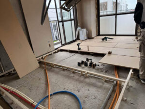 横浜市瀬谷区のマンションにて、1day置床工事を行いました。（乾式二重床）【秀和建工】