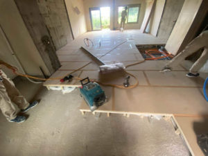 横浜市中区のマンションにて、置床工事を行いました。（乾式二重床）【秀和建工】