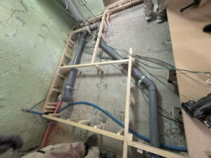 東京都渋谷区のマンションにて、置床工事を行いました。（乾式二重床）【秀和建工】