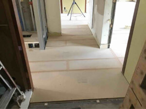 東京都板橋区のマンションにて、置床工事を行いました。（乾式二重床）【秀和建工】