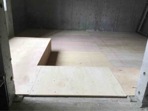 東京都大田区の戸建て住宅にて、地下で置床工事を行いました。（フリーフロアＥＰ）【秀和建工】