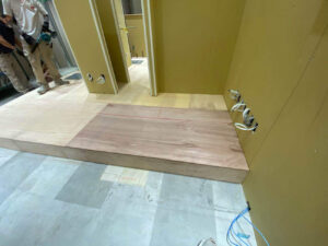 東京都武蔵野市にて、テナントの夜間置床工事を行いました。（乾式二重床）【秀和建工】