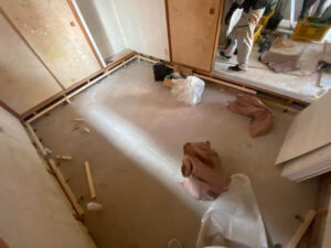 神奈川県平塚市のマンションにて、置床工事を行いました。（乾式二重床）【秀和建工】