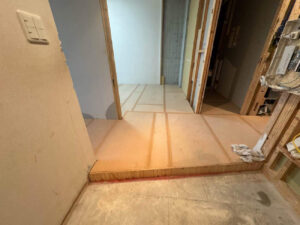 横浜市保土ヶ谷区のマンションにて、置床工事を行いました。（乾式二重床）【秀和建工】