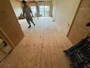 東京都大田区のマンションにて、置床工事を行いました。（乾式二重床）【秀和建工】