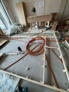 東京都渋谷区のマンションにて、1day置床工事を行いました。（乾式二重床）【秀和建工】